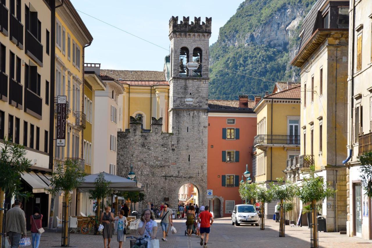 Gardainn Martini Riva del Garda Exterior foto